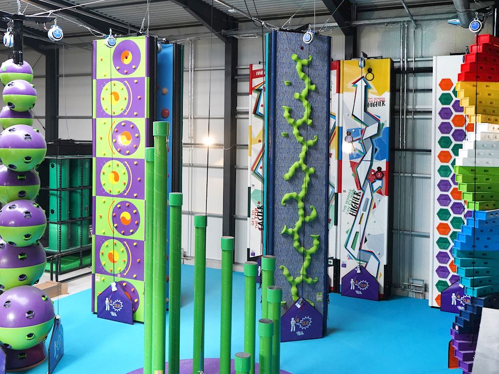 Playground slide and plastic balls